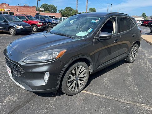 Used 2020 Ford Escape Titanium AWD/4WD image 4