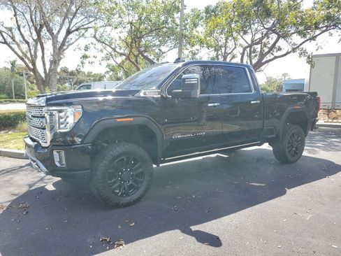 Certified 2023 GMC Sierra 2500 Denali w/ Denali Black Diamond Edition image 2