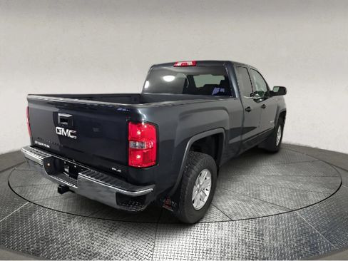 Used 2017 GMC Sierra 1500 SLE w/ SLE Value Package image 2