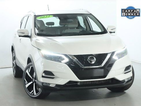 Certified 2022 Nissan Rogue Sport SL w/ Premium Package image 2