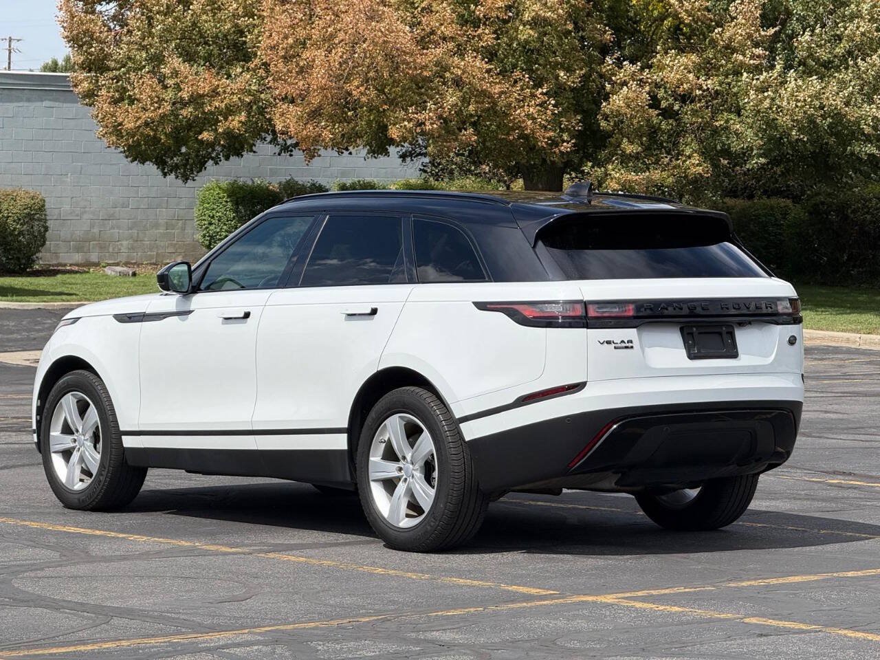 Used 2018 Land Rover Range Rover Velar S AWD/4WD image 3
