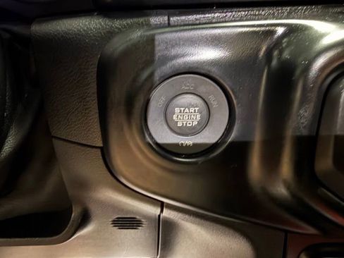 Used 2021 Jeep Wrangler Unlimited Sport image 34