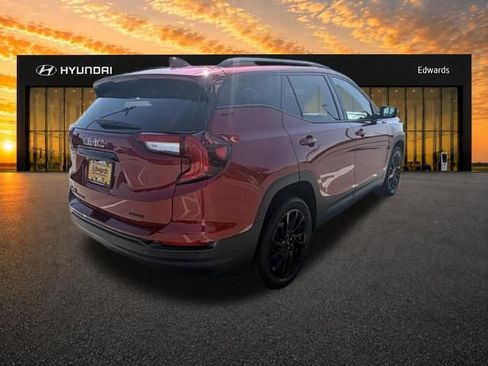 Used 2024 GMC Terrain SLT w/ Tech Package AWD/4WD image 7
