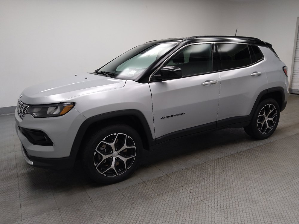 Used 2024 Jeep Compass Limited AWD/4WD image 2