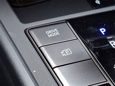 Certified 2025 Hyundai Elantra SEL w/ Cargo Package image 19