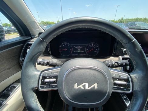 Certified 2023 Kia Sorento EX w/ Panoramic Sunroof Package FWD image 13