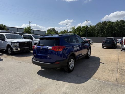 Used 2014 Toyota RAV4 LE FWD image 5