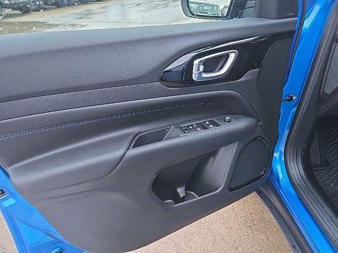 New 2026 Jeep Compass Latitude AWD/4WD image 29