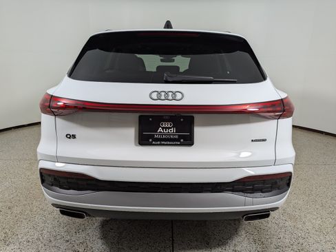 Certified 2025 Audi Q5 Premium w/ Premium Plus AWD/4WD image 6
