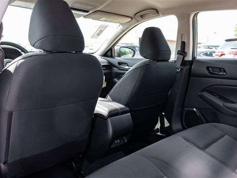 New 2024 Nissan Altima 2.5 SV image 18