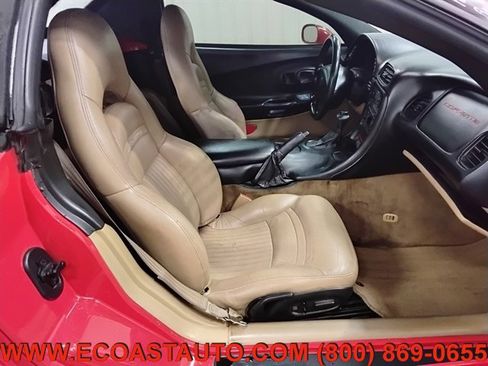 Used 2000 Chevrolet Corvette Convertible w/ Performance Handling Pkg image 14