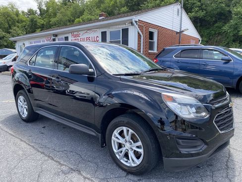 Used 2017 Chevrolet Equinox LS AWD/4WD image 3