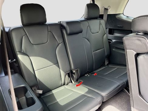 New 2025 Kia Telluride LX image 32