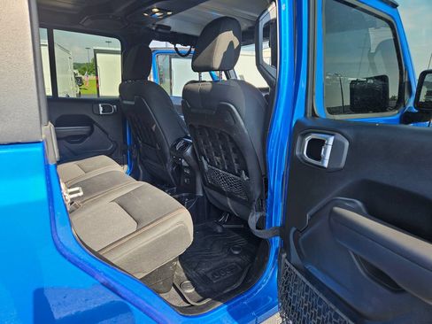 Used 2021 Jeep Gladiator Mojave w/ Dual Top Group AWD/4WD image 23