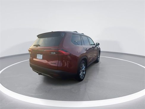 Used 2024 Toyota Grand Highlander Limited image 8