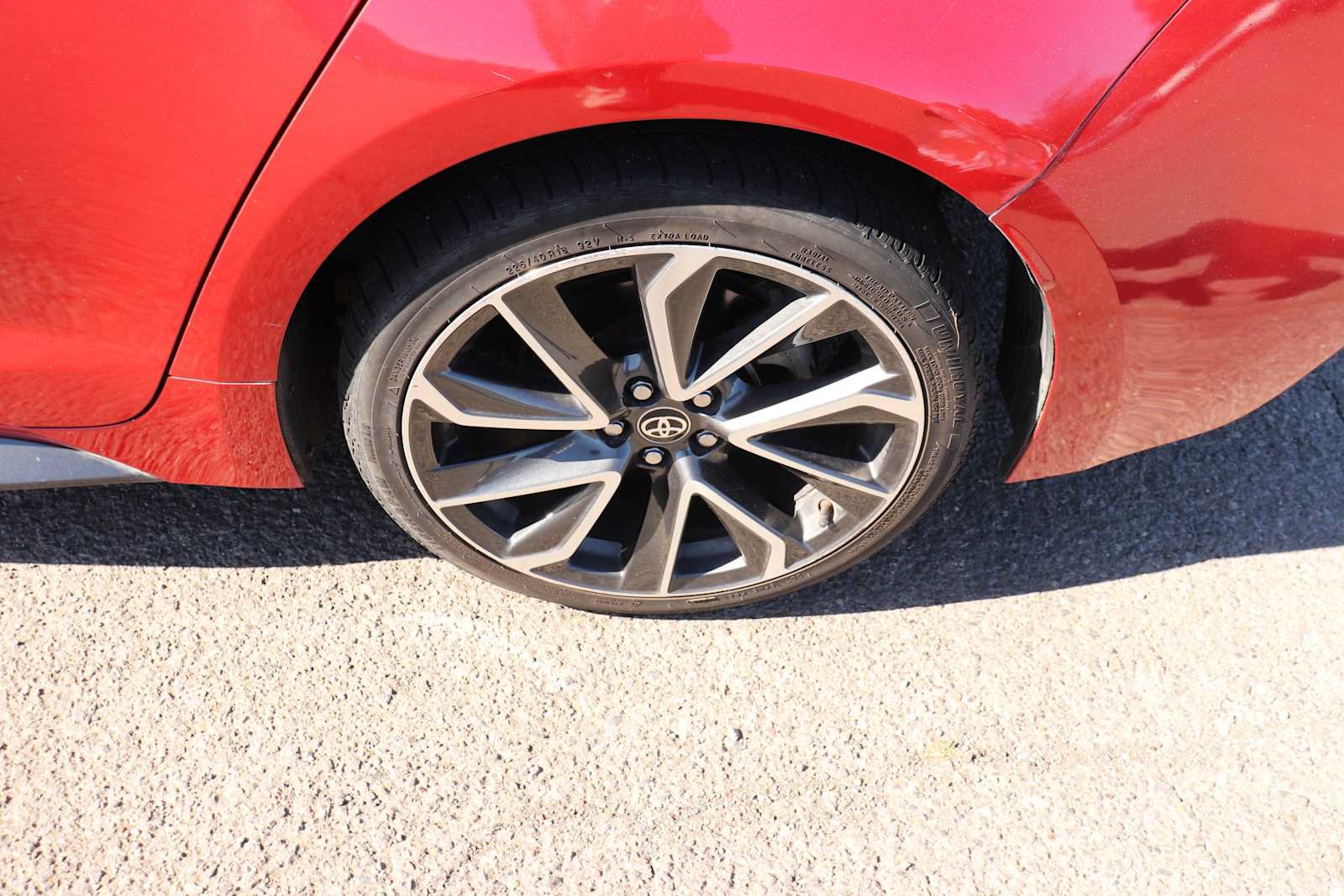 Used 2020 Toyota Corolla XSE FWD image 9