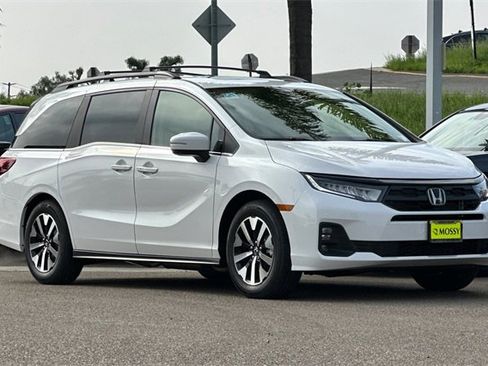 New 2026 Honda Odyssey EX-L image 3