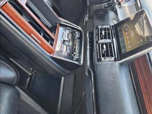 Used 2021 Lincoln Navigator Reserve image 21