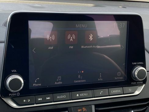 Used 2025 Nissan Altima 2.5 SV image 18