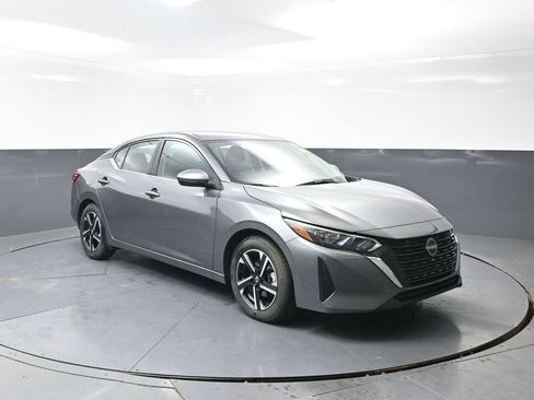 Used 2024 Nissan Sentra SV FWD image 5