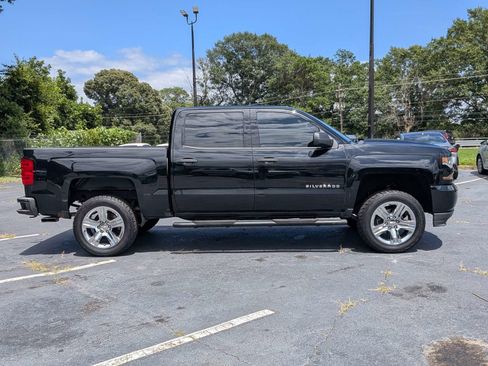 Used 2018 Chevrolet Silverado 1500 Custom w/ Custom Value Package RWD image 3