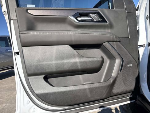 New 2026 GMC Yukon Elevation w/ LPO, Get Active Package image 20