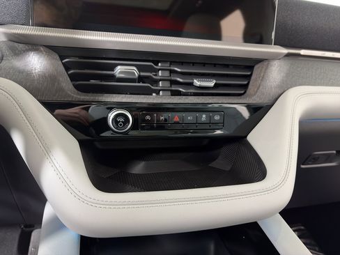 New 2026 Ford Explorer Platinum image 30