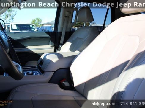 Used 2024 Ford Expedition Max Limited image 32