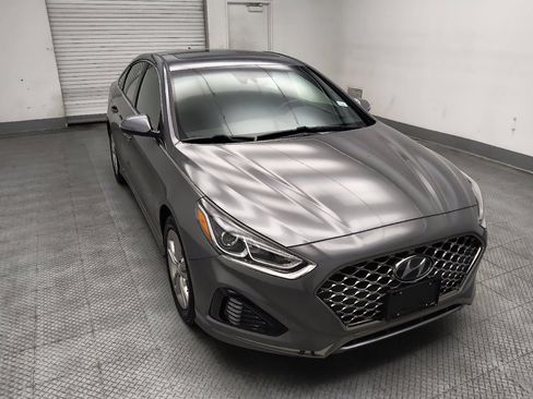 Used 2018 Hyundai Sonata Sport w/ Tech Package 05 FWD image 13