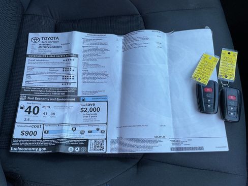 Used 2022 Toyota RAV4 SE w/ Convenience Package image 41