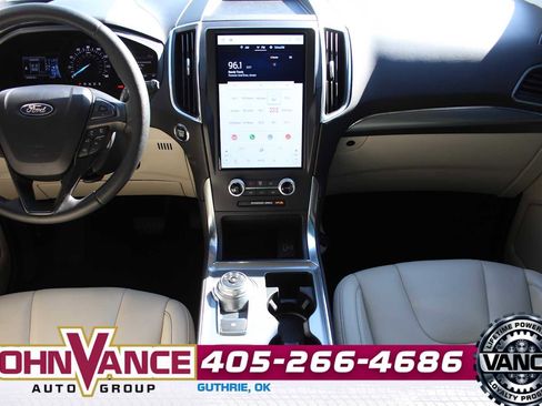 Used 2022 Ford Edge Titanium image 30