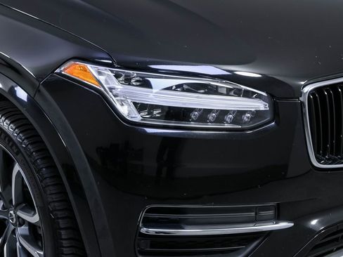 Used 2019 Volvo XC90 T6 Momentum AWD/4WD image 38