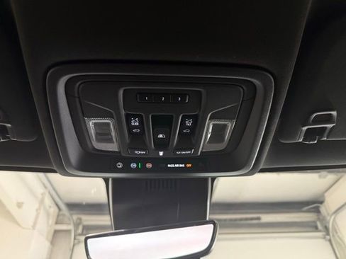 Used 2024 GMC Sierra 2500 AT4 w/ AT4 Premium Plus Package image 21