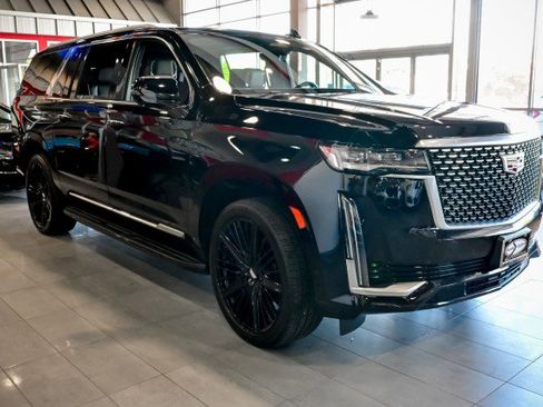 Used 2021 Cadillac Escalade ESV Premium Luxury AWD/4WD image 3