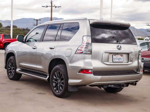 Used 2022 Lexus GX 460 Premium w/ Premium Package AWD/4WD image 5