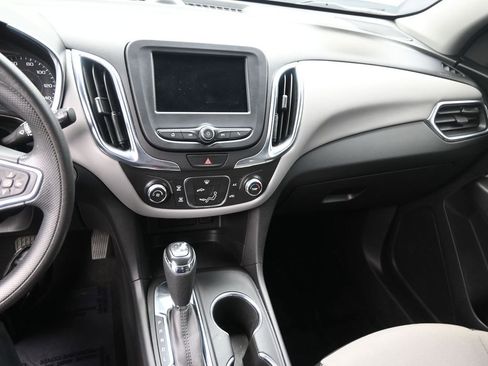 Used 2021 Chevrolet Equinox LS image 13