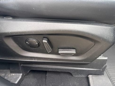 Used 2023 Ford Explorer XLT w/ Equipment Group 202A AWD/4WD image 36