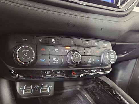 Used 2021 Dodge Durango Citadel w/ Premium Entertainment Group AWD/4WD image 24