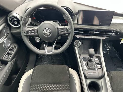 New 2026 Alfa Romeo Tonale w/ Active Assist Package AWD/4WD image 17