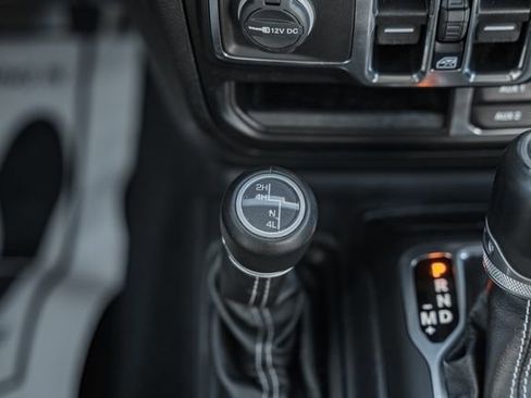 Used 2021 Jeep Wrangler Unlimited Sahara image 35