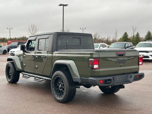 Used 2022 Jeep Gladiator Sport image 5