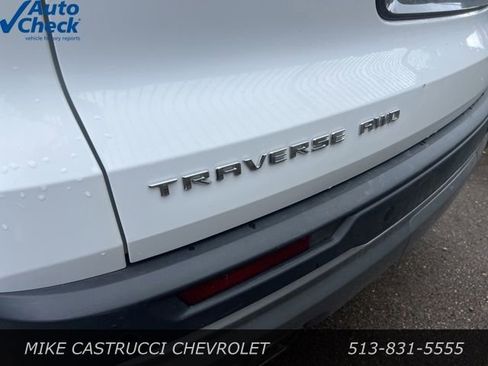 Used 2026 Chevrolet Traverse LT AWD/4WD image 5