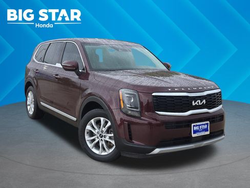 Used 2022 Kia Telluride LX FWD image 1