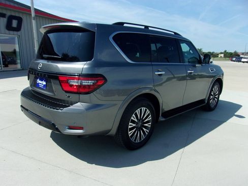 Used 2023 Nissan Armada SL w/ Midnight Edition Package image 4