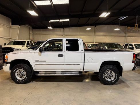 Used 2007 GMC Sierra 2500 SLE w/ Heavy-Duty Power Package RWD image 7