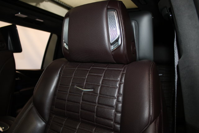 Certified 2022 Cadillac Escalade ESV Premium Luxury Platinum AWD/4WD image 10