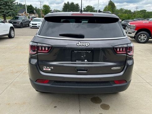 Used 2023 Jeep Compass Latitude AWD/4WD image 5