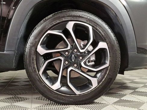 Used 2025 Chevrolet Trax RS image 11