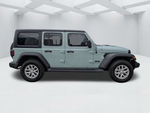 Used 2023 Jeep Wrangler Unlimited Sport AWD/4WD image 3
