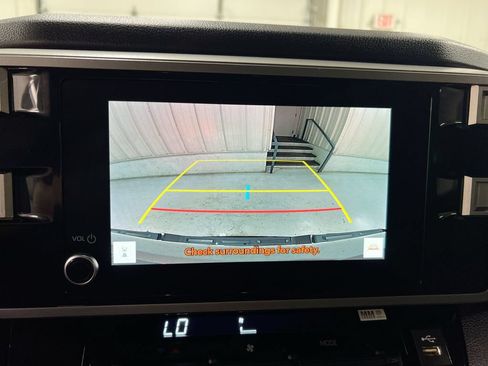 Used 2025 Toyota Tundra SR5 AWD/4WD image 16